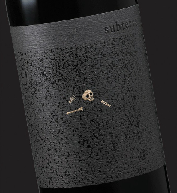 O rótulo do tinto premiado do Subterra, de Napa, pelo conteúdo e pelo design (Divulgação)