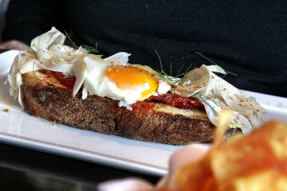 Nduja com ovo e funcho, do restaurante A Voce, (FOTO Pedro Mello e Souza)